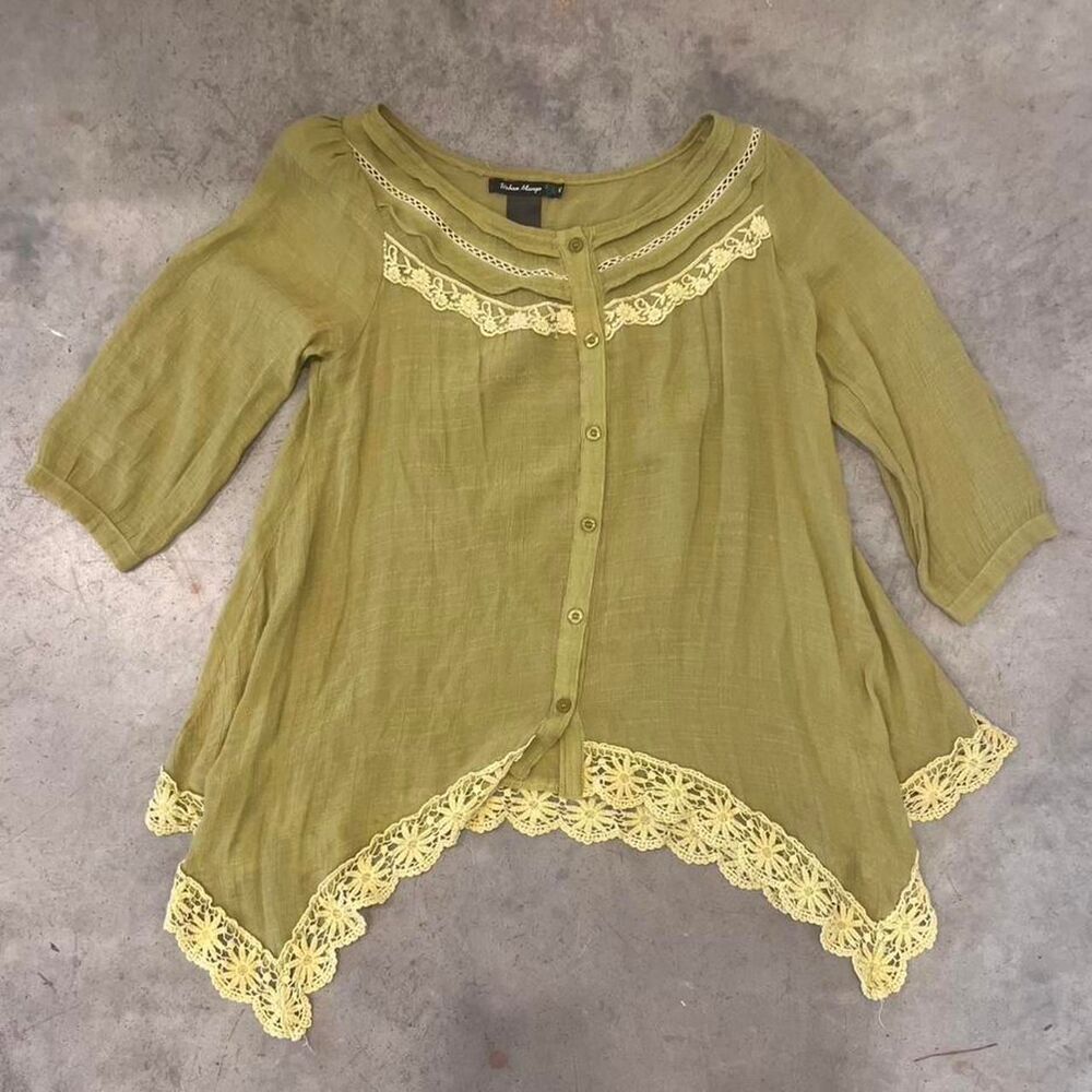 Urban Mango green lace trim top Size M